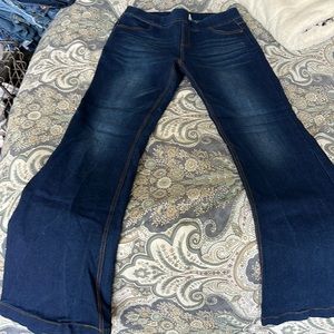 Pull in bootcut Jean